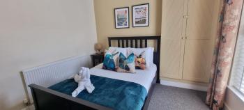 Toffees Townhouse a 2 Bed House in Liverpool 1 Mins walk to Goodison Park, Liverpool (photo 5)