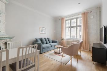 WeHost Fabulous 2BR in Prestigious Punavuori @Iso Roobertinkatu 26, Helsinky (fotografie 5)