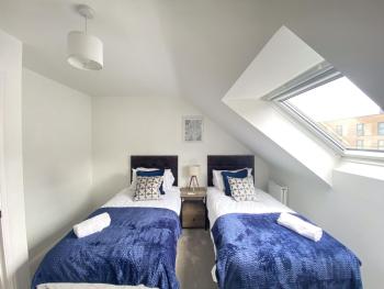 Trade Stays Welcome Secure Parking Large Townhouse Long Stay Savings Available just Ask!, Birmingham (photo 2)