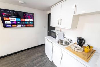 Studio close to Selly Oak train station, Birmingham (fotografie 3)