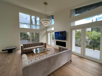 The Arts House - Private and Gated Home in Silver Lake with Pool & Views, Los Angeles (photo 4)