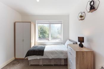 Spacious home close to city centre location, Лидс (фото 5)