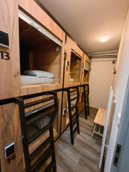 Capsule hostel Erbenova, Прага (фото 4)