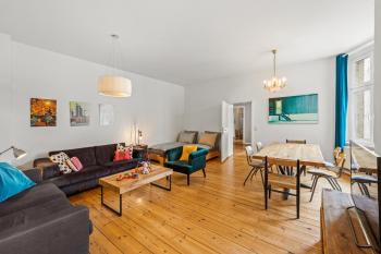 TheWilhelmshavener Group Apartment, group & family friendly, 100m2, 2BR, 1 living room, huge table, ideal for 4 - 6 Guests, Berlin (photo 3)