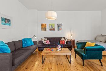 TheWilhelmshavener Group Apartment, group & family friendly, 100m2, 2BR, 1 living room, huge table, ideal for 4 - 6 Guests, Berlin (photo 2)