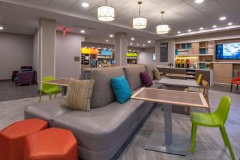 Tru By Hilton Omaha I 80 At 72Nd Street, Ne, Omaha (photo 4)