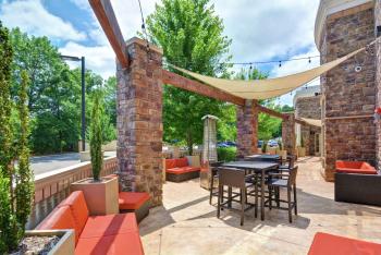 Hampton Inn & Suites Crabtree, Роли (фото 3)