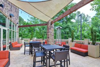 Hampton Inn & Suites Crabtree, Роли (фото 5)
