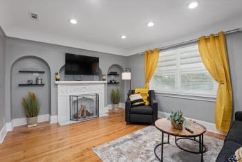 Modern & Cozy East Side Gem ~ Queen Beds ~ Parking, Detroit (fotografie 2)