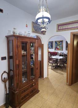 Folklore Retreat with Art & Mountain Views, Tirana (photo 5)