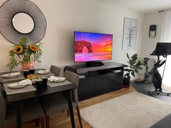 Peloton Organic Health Apartment in Angel, Old Street, Islington, London (photo 2)