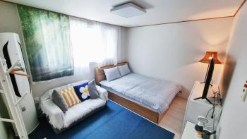 Hongdae&Sinchon 10min cozy house with 2 bedrooms, Сеул (фото 5)