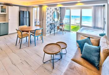 בית חוף מושלם עם גקוזי ומרפסת - Beachside Bliss W jacuzzi, Haifa (fotografie 2)