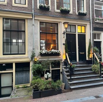 The smallest hotel in Amsterdam, Amsterdam (photo 2)