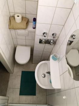 Zentrum, helle und ruhige möblierte DG-Wohnung zwischen Steintor und Uni, Hannover (fotografie 3)