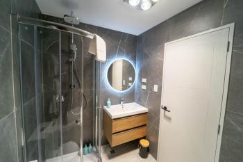 Modern Sunnyhills Town House, Auckland (photo 4)
