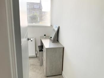 De Montfort House is a lovely 2 bedroom house in the Streatham, London (photo 5)