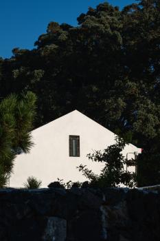 ENTRE MUROS - Turismo Rural - Casa com jardim e acesso direto ao mar, Ribeira Grande (fotografie 3)