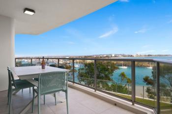 Oceanfront apartment on top of point Cartwright, Buddina (Foto 4)