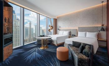 W Macau - Studio City, Makau (zdjęcie 5)