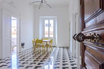 EasyTopStay - Villa Borghese Large Apartment, Roma (foto 3)