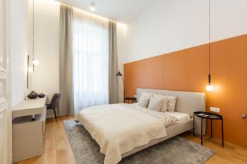 Luxurious Minimalist Residence with Sauna by Prestige Homes, Budapest (foto 4)