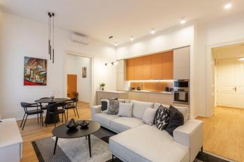 Luxurious Minimalist Residence with Sauna by Prestige Homes, Budapest (foto 2)