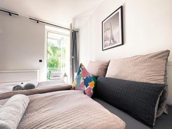 Zentrale Ferienwohnung mit Parkplatz, 2 Schlafzimmern, Küche, Waschmaschine & Balkon, Lipsko (fotografie 5)