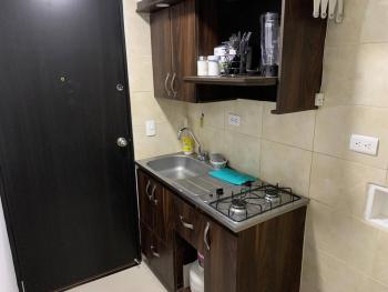 906. Apartamento cerca al sector de laureles, Medellín (fotografie 3)