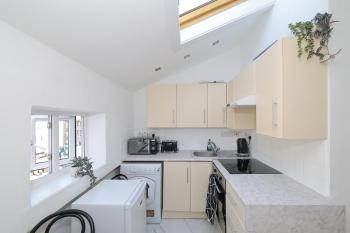 Cosy 1 Bedroom Top Floor Apartment on Edgware Road, Londres (foto 4)