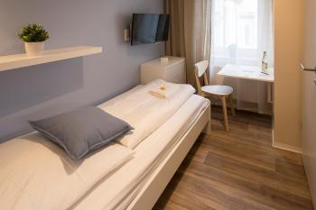 GuestHouse Köhn51, stilvoll & eigene Teeküche, Nürnberg (photo 4)