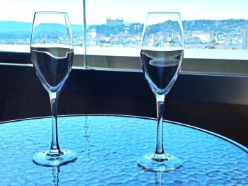 Prestigious SKY PARK apartment - top city view - Traveller awards 2024, Братислава (фото 5)