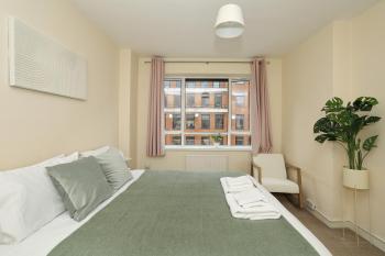 Spacious 2 bedroom Apartment In Holborn, London (Foto 5)