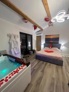 Magnifique loveroom, Marsylia (zdjęcie 3)