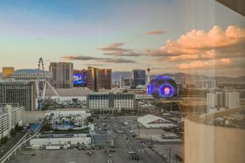 NO RESORT FEES-MGM StripView Adjoining Suites F1 View, Лас-Вегас (фото 5)