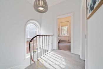 Lodge Living by Lawsons with Parking, Windsor (photo 2)