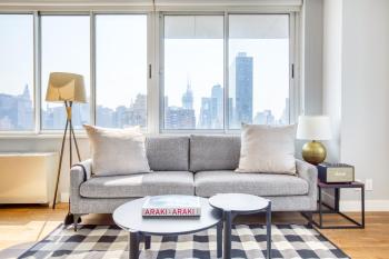 2BR 2BA Pool Doorman nr Times Sq NYC-126, New York (foto 3)