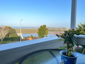 Auckland Sea&SkyTower view HOMESTAY with free Netflix, Parking, Auckland (photo 2)