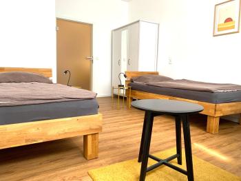 Alles komplett - 2 Schlafzimmer, große Küche, Bad, Kolín nad Rýnem (fotografie 3)