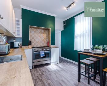 Perfect Contractor House in Liverpool with 7 Beds By PureStay - 14 nights min!, Liverpool (photo 4)