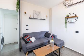 Nirvana 1BR Apt, Central Old Town, Private Balcony, Beer Sheva (foto 2)