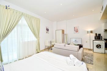Luxury Escapes - Budget Studio with Balcony, Yacht Bay Marina, Dubaj (fotografie 5)