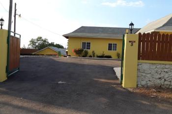 1 BDR Apt #5 at Ramparts Near Sangster Airport, Montego Bay (foto 4)