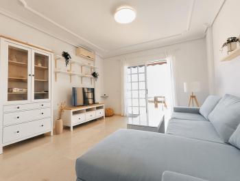 Charming & Sunny Apartment with Ocean View, Adeje (photo 2)