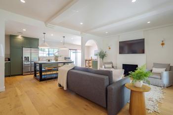 Designer 2 bed near Universal sleeps 8 hot tub, Los Angeles (zdjęcie 5)