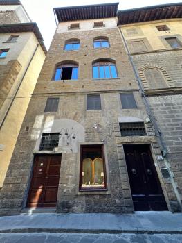 Elegante appartamento Borgo San Jacopo, Firenze (foto 4)
