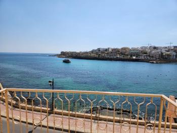 Seafront Apartment - Wifi - Sleeps 6 - ChrisCourt, Marsaskala (photo 2)