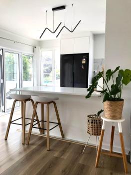 Bright & Comfy Stay in Newly Renovated Home with parking, Auckland (photo 5)