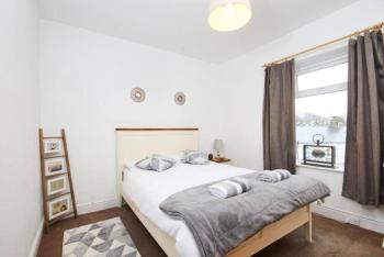 Beautiful 3 Bed Abode in The Heart of Skipton, Skipton (photo 3)