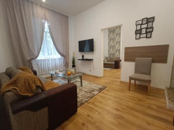 City center Two room Apartment with fireplace- quiet location- up to FIVE Guests - SELF CHECK-IN- FREE parking, Riga (foto 2)